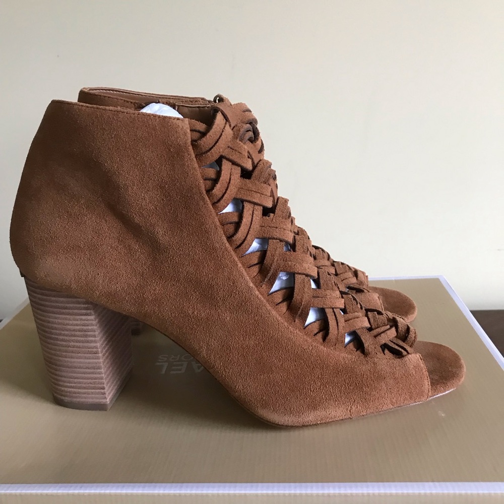 Women’s Suede Bootie